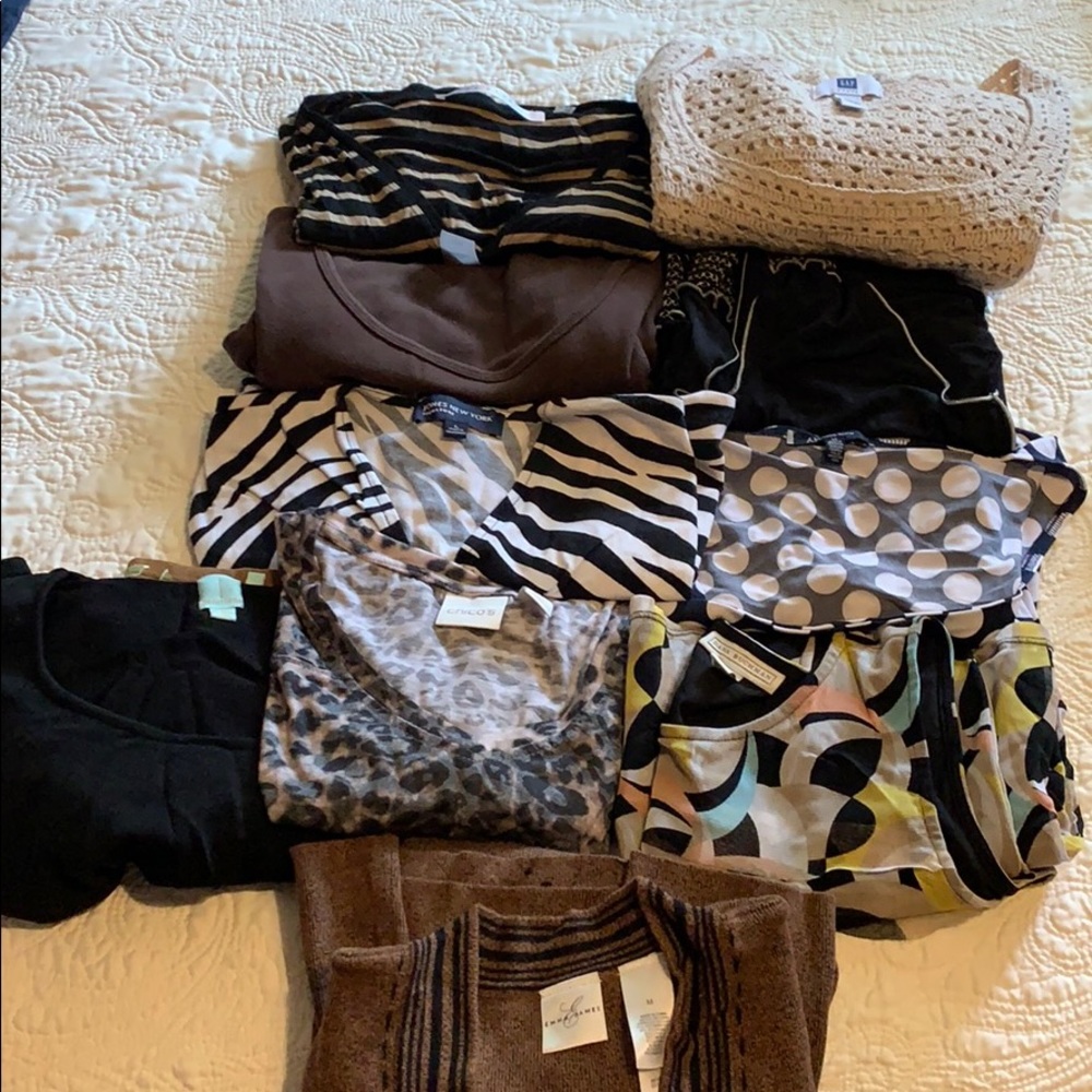 BUNDLE OF 10 TOPS